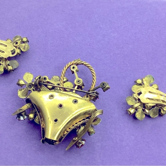 Vintage Triad Floral Basket Brooch and Earring Set - Picture 4 of 4
